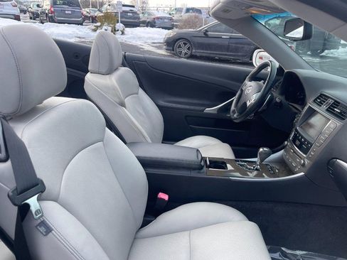 Used 2011 Lexus IS 250C w/ Luxury Pkg image 9