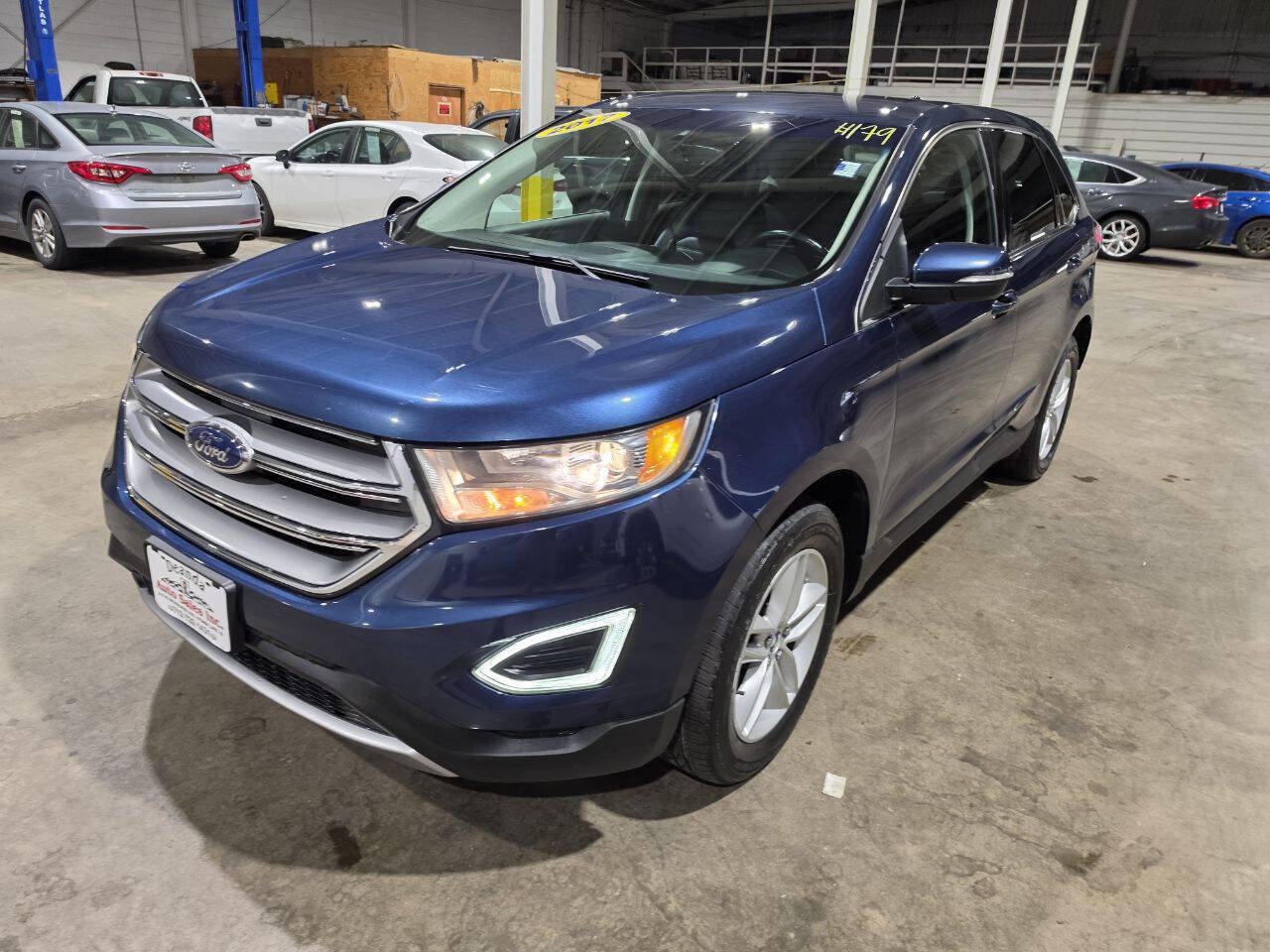 Used 2017 Ford Edge SEL w/ Equipment Group 201A AWD/4WD image 2