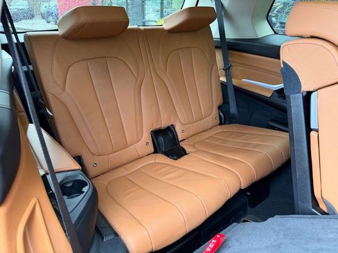 Used 2022 BMW X7 xDrive40i w/ Premium Package AWD/4WD image 40