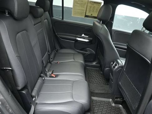 Used 2024 Mercedes-Benz GLB 250 4MATIC image 25