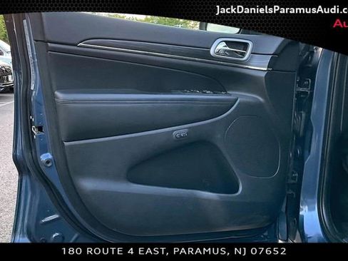 Used 2020 Jeep Grand Cherokee Limited AWD/4WD image 15