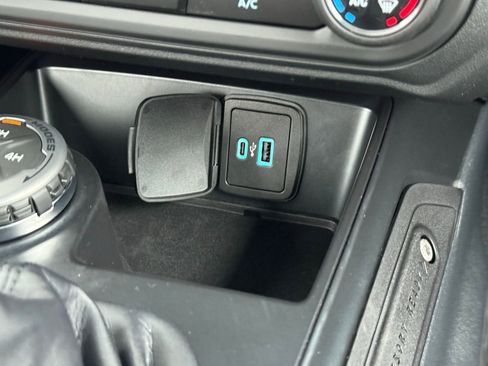 New 2025 Ford Bronco 4-Door image 26