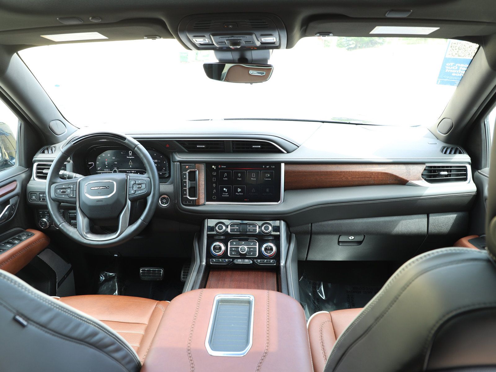 Used 2023 GMC Yukon Denali Ultimate AWD/4WD image 14