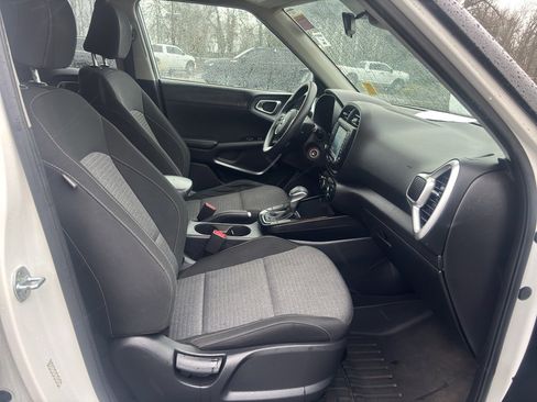 Used 2020 Kia Soul S image 28