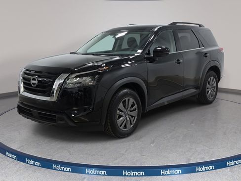 Used 2025 Nissan Pathfinder SV AWD/4WD image 1