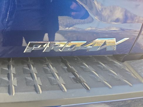 Used 2017 Nissan Titan PRO-4X image 8