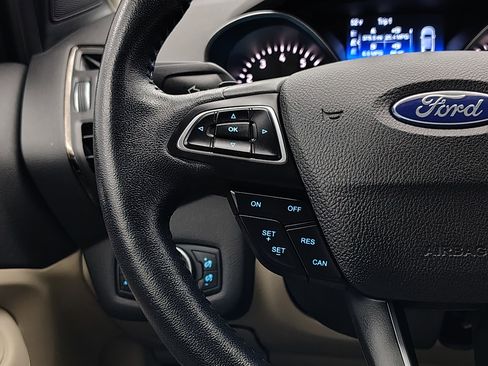 Used 2017 Ford Escape Titanium FWD image 39