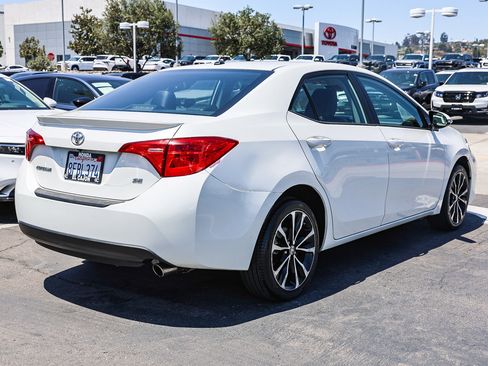 Used 2019 Toyota Corolla SE w/ SE Premium Package FWD image 24
