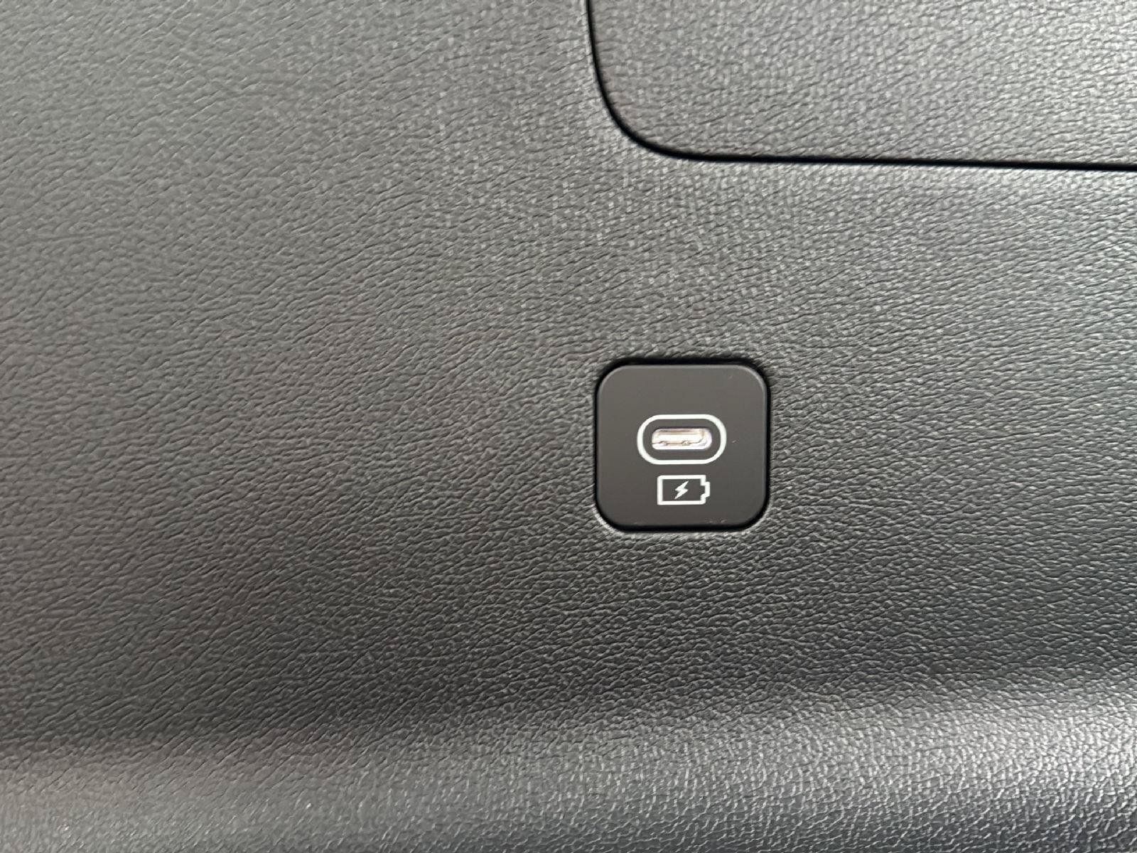 Used 2025 Kia Sorento S w/ Panoramic Sunroof Package FWD image 40
