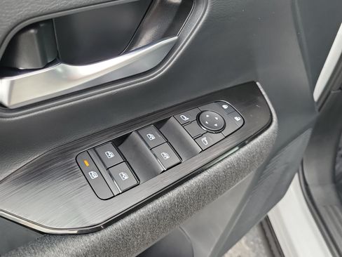Certified 2026 Nissan Kicks SV FWD image 17