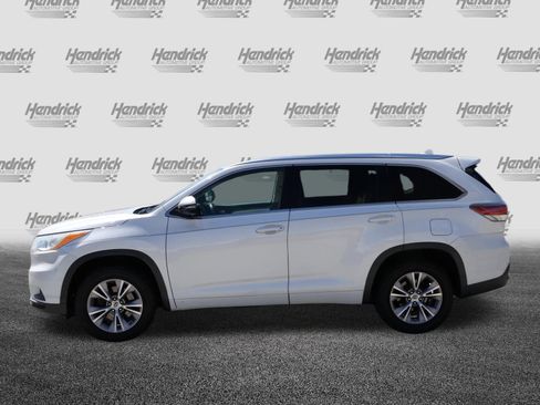 Used 2014 Toyota Highlander XLE image 6