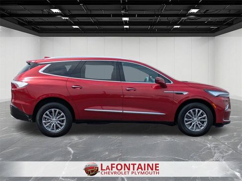Used 2024 Buick Enclave Premium image 6