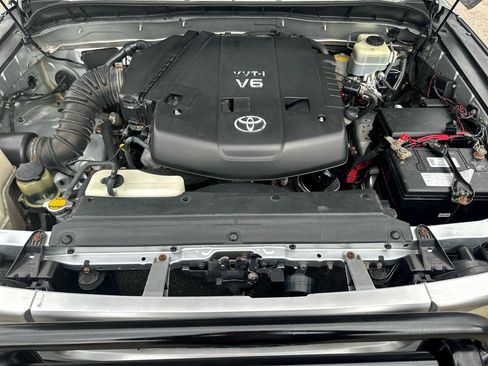 Used 2007 Toyota FJ Cruiser 4WD AT image 28