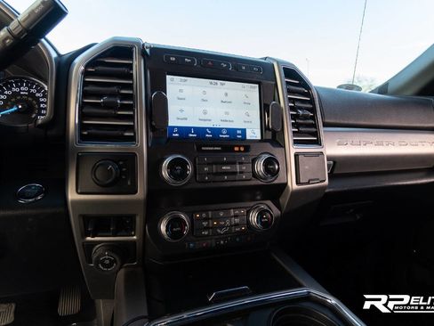 Used 2020 Ford F350 Platinum w/ FX4 Off-Road Package image 57