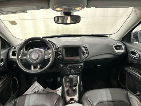 Used 2019 Jeep Compass Latitude w/ Cold Weather Group image 16