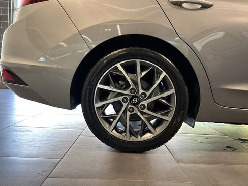 Used 2020 Hyundai Elantra Limited w/ Ultimate Package 03 FWD image 43