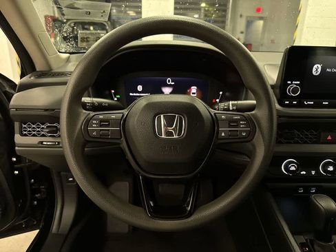 Used 2023 Honda Accord LX image 18