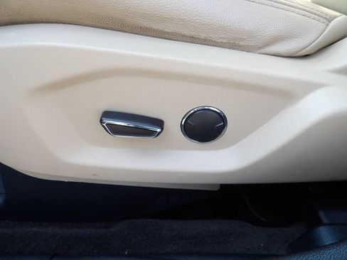 Used 2016 Ford Explorer FWD image 19