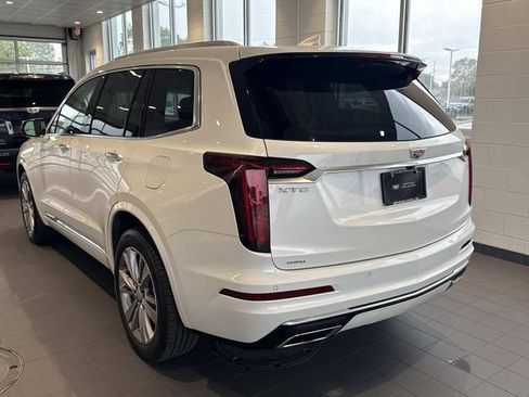 Certified 2024 Cadillac XT6 Premium Luxury w/ LPO, Floor Liner Package AWD/4WD image 7