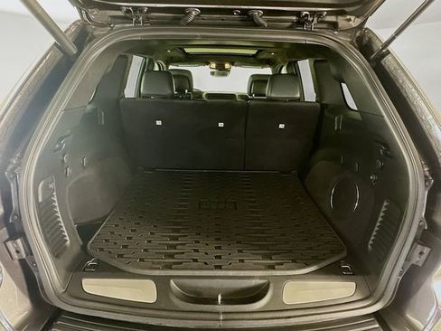 Used 2019 Jeep Grand Cherokee Trackhawk AWD/4WD image 26