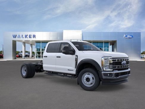 New 2025 Ford F450 XL w/ XL Chrome Package image 7