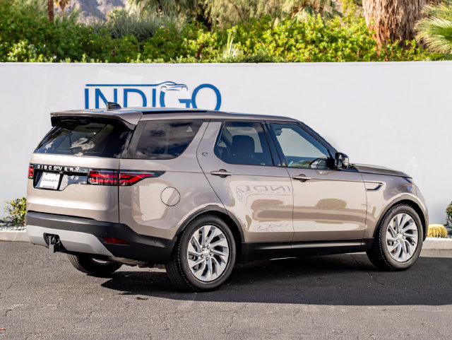 Used 2025 Land Rover Discovery S AWD/4WD image 6