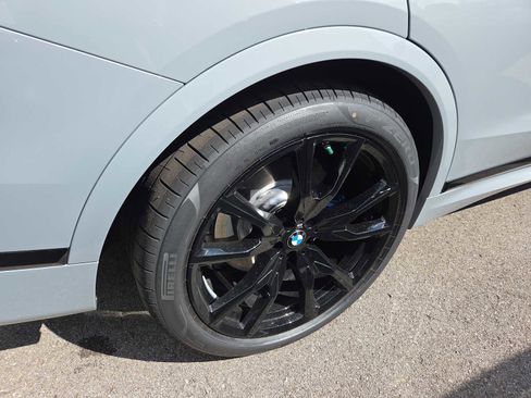 New 2026 BMW X7 xDrive40i image 3