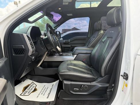 Used 2019 Ford F150 Platinum w/ Equipment Group 701A Luxury AWD/4WD image 5