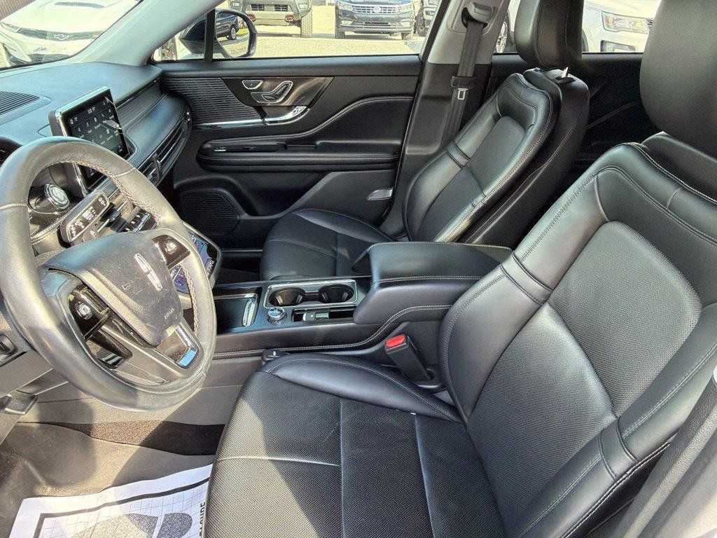 Used 2022 Lincoln Corsair AWD w/ Premium Package image 11