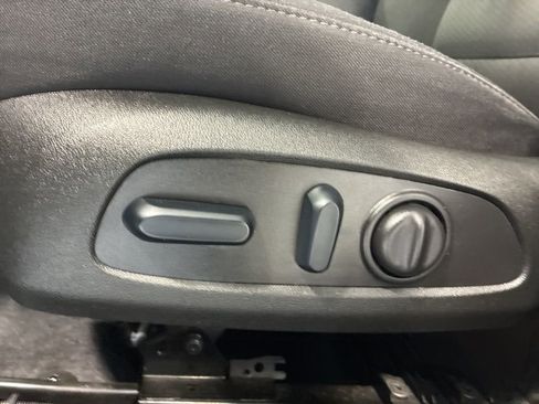 Used 2024 Chevrolet Malibu LT FWD image 16