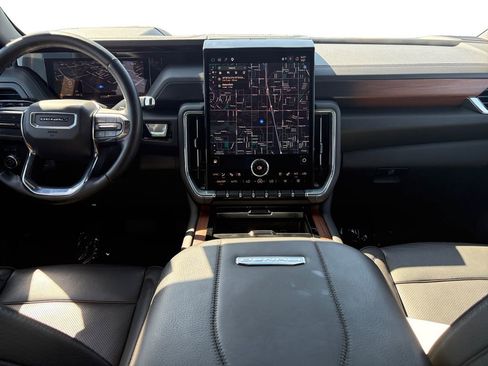 Certified 2025 GMC Yukon XL Denali AWD/4WD image 12