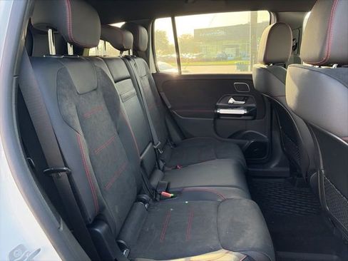 Used 2025 Mercedes-Benz GLB 250 GLB 250 image 8