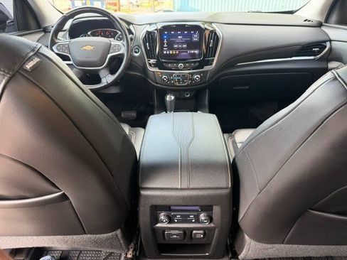 Used 2020 Chevrolet Traverse Premier w/ Redline Edition AWD/4WD image 12