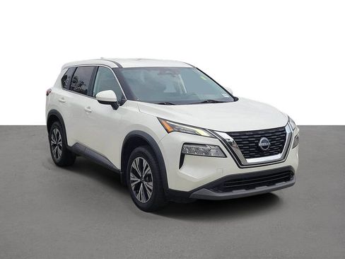 Certified 2023 Nissan Rogue SV FWD image 2