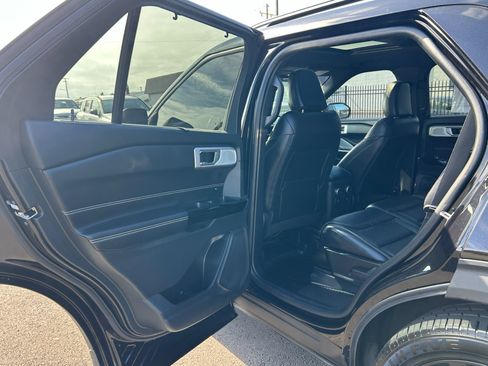 Used 2022 Ford Explorer ST w/ Equipment Group 401A AWD/4WD image 35