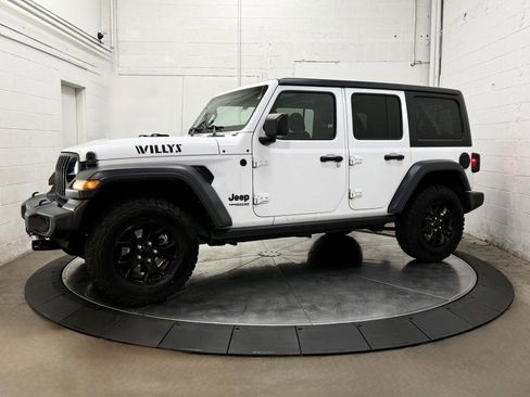 Used 2020 Jeep Wrangler Unlimited Sport AWD/4WD image 4
