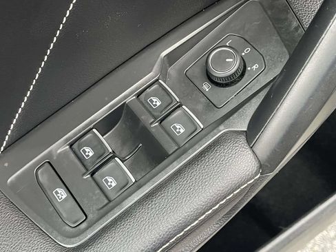 Used 2022 Volkswagen Tiguan SE AWD/4WD image 20