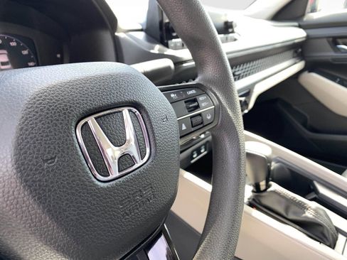 Used 2023 Honda Accord LX image 43