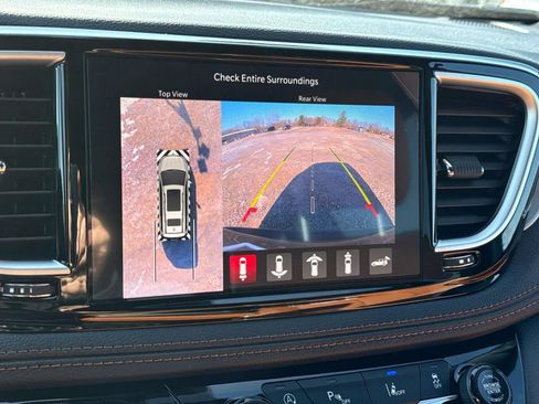New 2026 Chrysler Pacifica Pinnacle FWD image 21