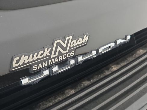 Used 2023 GMC Yukon XL AT4 w/ AT4 Premium Package AWD/4WD image 38