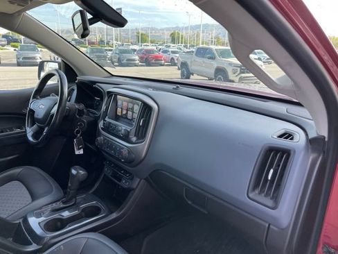 Used 2018 Chevrolet Colorado Z71 AWD/4WD image 16