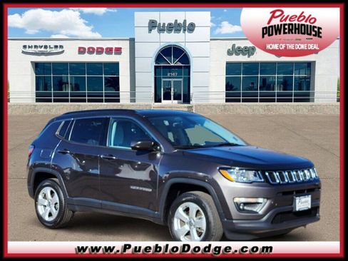 Used 2018 Jeep Compass Latitude image 1