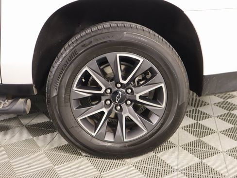 Used 2023 Chevrolet Suburban Z71 w/ Luxury Package image 20