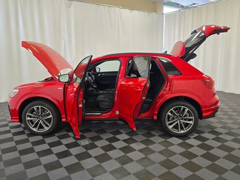 New 2025 Audi Q3 2.0T Premium image 12