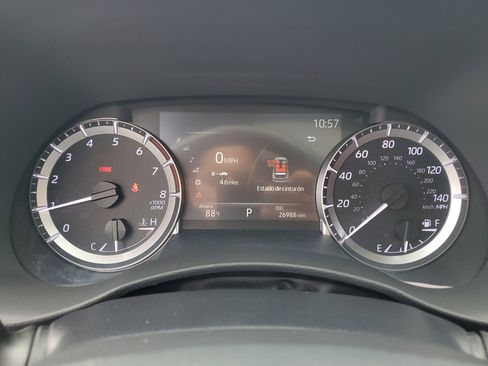 Used 2023 Toyota Highlander XSE image 18