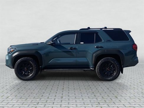 Certified 2025 Toyota 4Runner TRD Off-Road Premium image 2