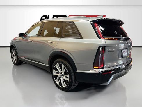 Used 2026 Cadillac Vistiq Luxury AWD/4WD image 5