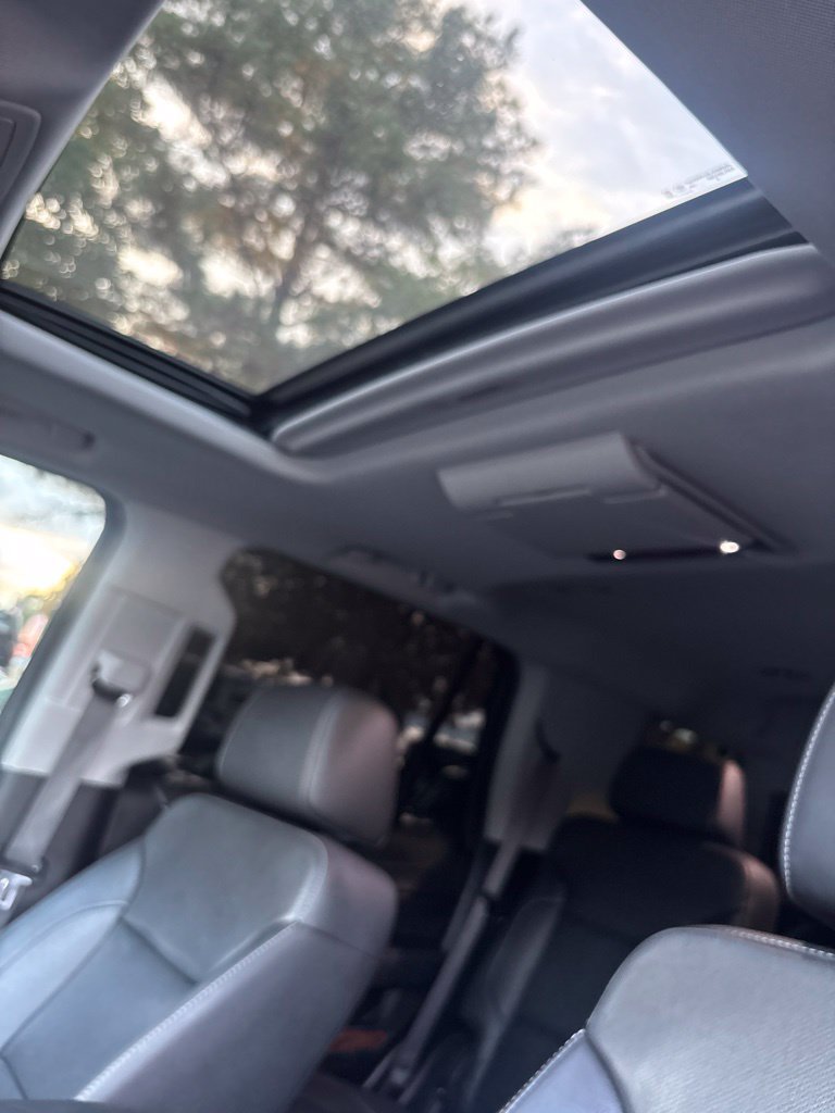 Used 2019 Chevrolet Tahoe Premier AWD/4WD image 18
