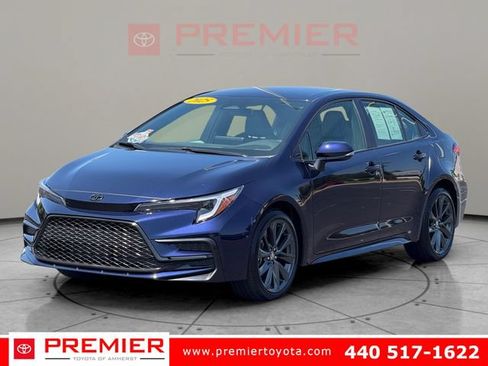 Used 2025 Toyota Corolla SE FWD image 1