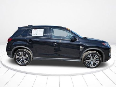 Used 2025 Mitsubishi Outlander Sport AWD image 3